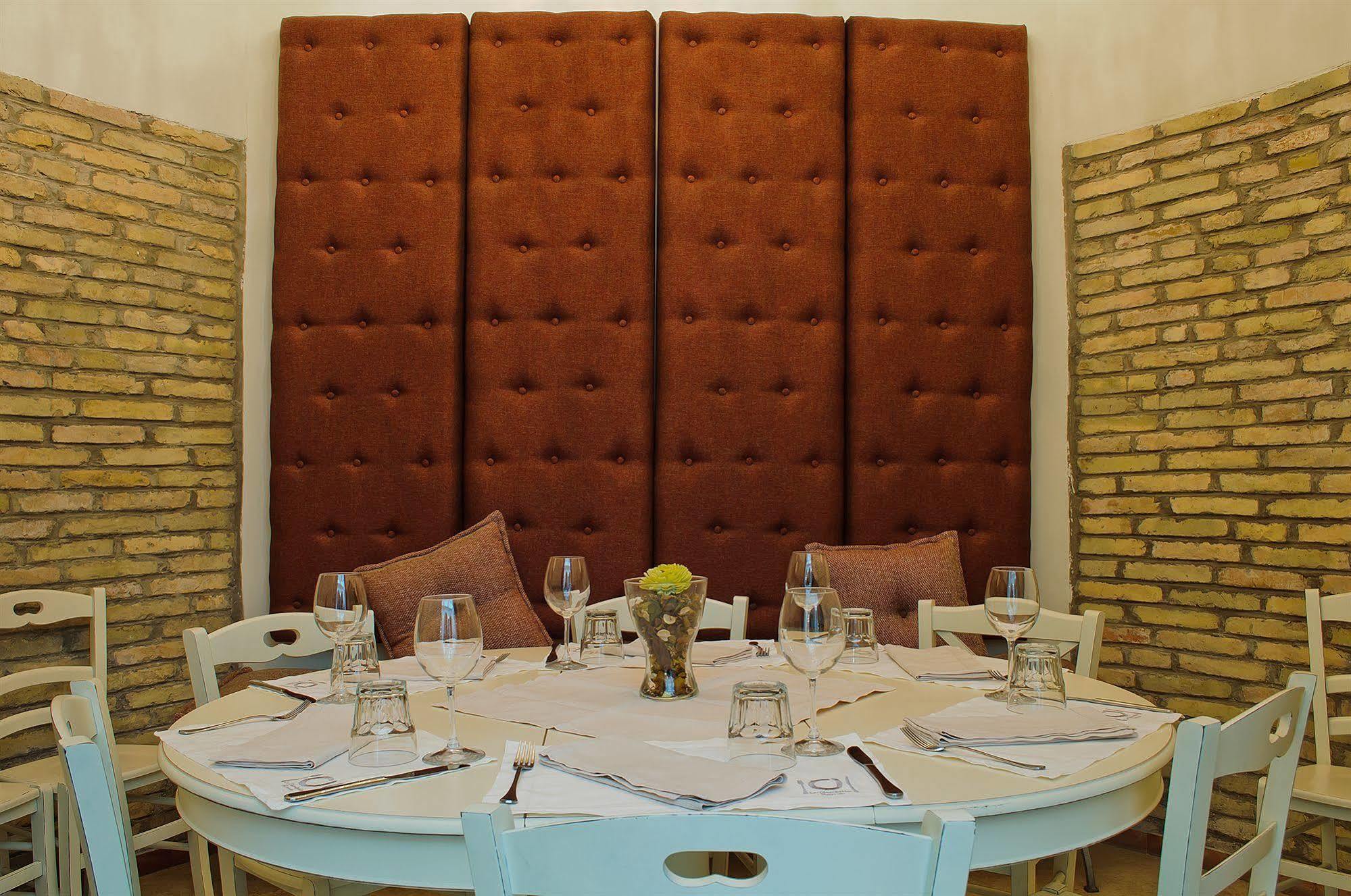 Le Clarisse Al Pantheon Hotel 3*